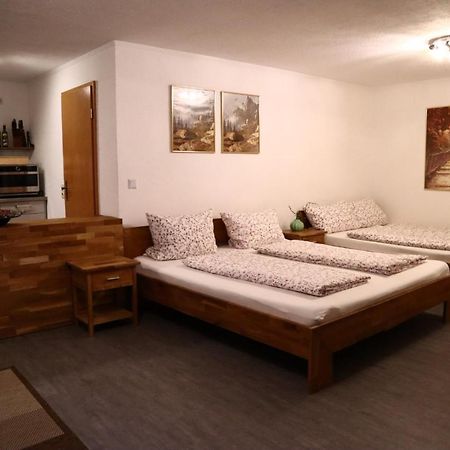 Ferienwohnung Tislenko รูสท์ ภายนอก รูปภาพ